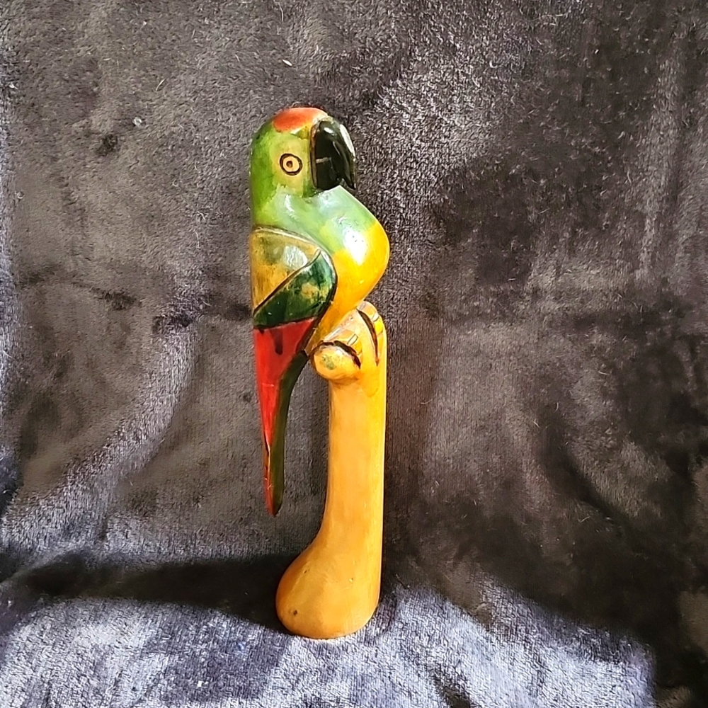 Vintage hand carved and painted wooden parrot figurines souvenir folk art macaw
